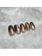 ナナマルニ(702)/