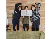 もみケア ナチュール アルプス通り店の雰囲気(FCふじざくら山梨大矢選手・脇田選手)