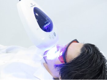 ホワイトニングカフェ 六本木店(WhiteningCafe)の写真/【六本木/夜20時まで】メンズ来店約4割◎喫煙/コーヒー/蓄積汚れを結果重視のホワイトニングでリセット!