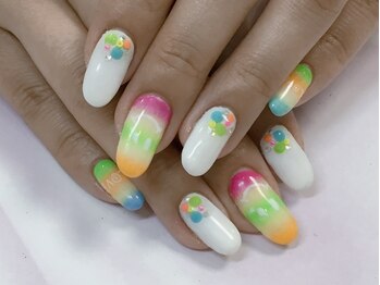 カラフル夏ネイル
