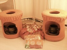 楽々手揉みの雰囲気（韓国漢方黄土よもぎ蒸しは老廃物の排出を促進にデトックス効果◎）