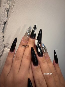 ルーム ビューティーラボラトリーズ(room beauty laboratories)/ブラックネイル×ロングネイル