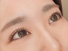 リロウ(lilou)/束感まつ毛パーマ