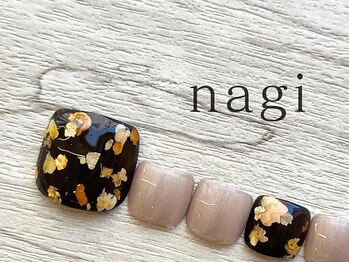 ナギ 一番町店(nagi)の写真/残暑でも足元軽やかサンダルスタイル◆ふかふかソファでフットバス付ゆったりネイル♪角質ケアも標準付帯