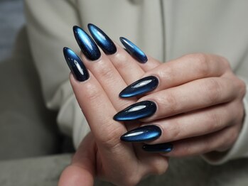 サロン ド ルネ(Salon de Lune)/