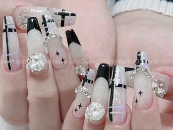 ダイヤモンドネイルスタジオ 心斎橋店(Diamond Nail Studio)の写真/【デザイン持ち込みOK♪】ゴージャスなデザインから洗礼されたデザインまで、お好みのデザインを叶えます★