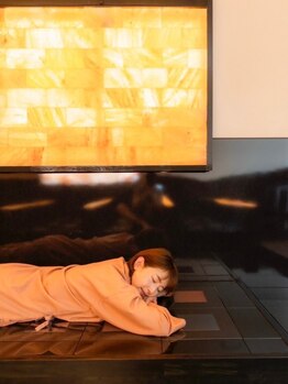 美健家の写真/疲れを持ち越さない☆深部まで温まる至福のデトックス。陶板浴で心も身体も癒される空間をご堪能下さい♪