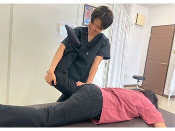 ナオル整体 大里院(NAORU整体)/沖縄/大里/猫背/骨盤矯正/O脚