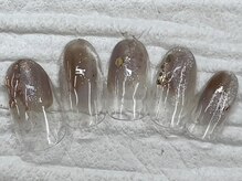 ハニービービー(Honey Bee Bee)/塗りかけ風ネイル