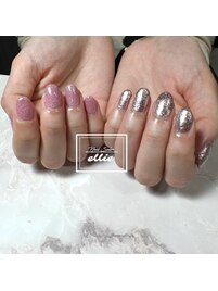 ピンクちぐはぐネイル