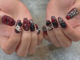 ボルドーキラキラネイル