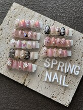 クイーン(Queen)/春ネイル