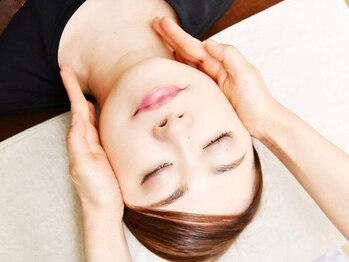 ナチュラルパーフェクトフェイス 新宿/小顔矯正/小顔マッサージ/新宿駅