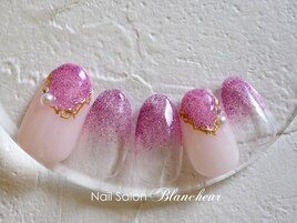 ロゼグリッターネイル