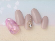 ルクール(Le Coeur)/春のグレージュネイル