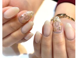 パーツ埋め尽くしネイル
