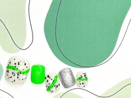 ネオングリーン×うねうねネイル