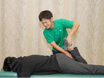 ほうしゅやま整体院 博多マルイ店の写真/≪男性大歓迎★≫オーダーメイド整体で首肩のつらさを改善！駅チカの好立地で仕事帰りに通いやすい◎