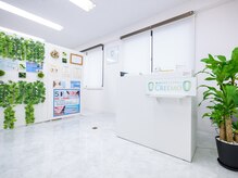 歯のホワイトニングサロン　HARU越谷レイクタウン/清潔感溢れる店内