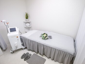 スリー(THREE)/【都度払い脱毛】THREE 