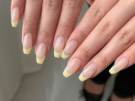 バターイエローフレンチネイル