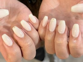 ワンカラー＋ワンポイントパーツ