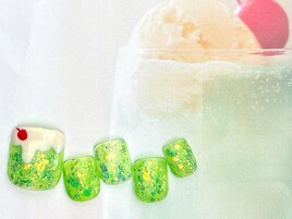 メロンソーダ風ネイル