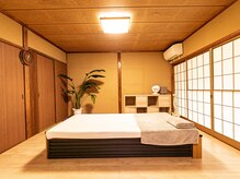 燈(あかり)の雰囲気（サロン雰囲気）