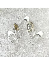 ミュナ(myuna)/シェルフレンチネイル