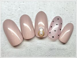 【ビジュー×ドットネイル】