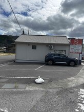 Relaxation salon 縁【EN.】-ヘッドスパ/オイルマッサージ/小顔フェイシャル-/建物北側に駐車場完備☆５台