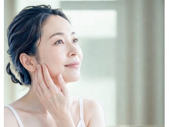 サロン ド ミコ(Salon de Mico)の写真/40代からの肌質改善！毛穴・くすみ・シミ悩みをまとめてケア