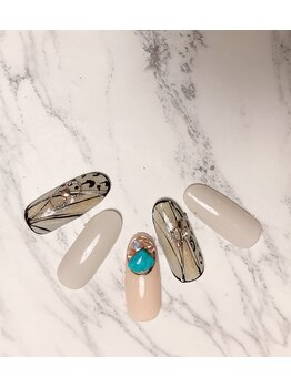 エンヴィ(ENVY)/大人可愛いネイル