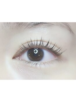 ナチュラル上品な目元にしたい