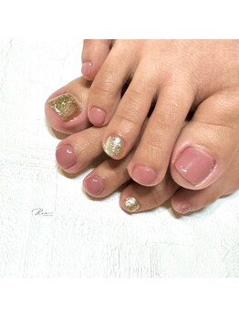 ドットビー(.Bee)/ピンクカラーのフットネイル