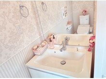 美顔アンドリラクゼーションルーム ソワン沙季/内観4・綺麗なトイレ周り