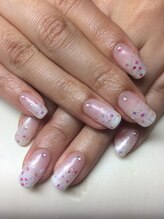ネイルサロンふわり/白グラデ＋ラメがけ