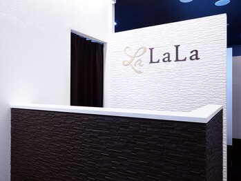 ララ 大阪梅田(LALA)/受付♪