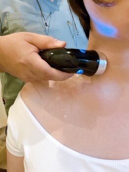 あんどら鍼灸接骨院/上を向けない！首に