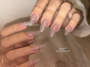 ジェニ(Jennie.)/emena_flash