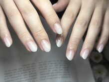 サロンドファン(salon de Fan)/ホワイトグラデーション