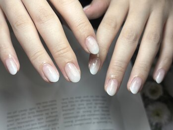 サロンドファン(salon de Fan)/ホワイトグラデーション