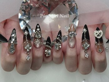 ブラックビジューネイル