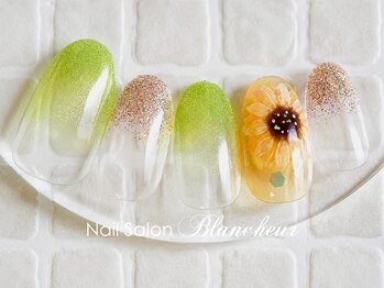 ネイルサロン ブランシュール(Nail Salon Blancheur)/手描きひまわりアート