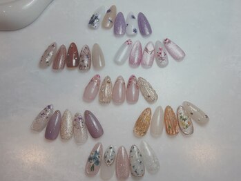 リーノ ベッラ(Lino bella)/指先華やぐ押し花ネイル