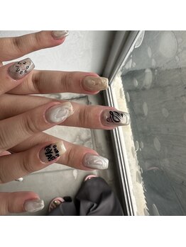 カーロ(at.caroz)/推し活ネイル