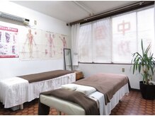 中国気功整体の雰囲気（落ち着いた店内）