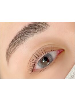 ナチュラル上品な目元にしたい