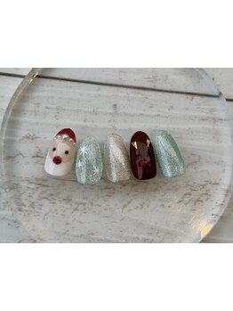 ネイル・アイメニューの同時施術が可能