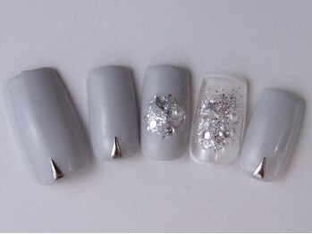 ネイルサロン ドレリッチ 大宮店(drerich)/グレーラメチーク